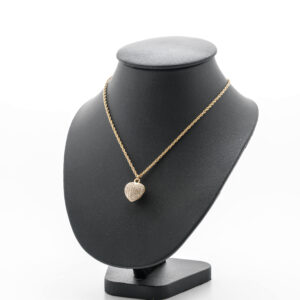 Elegant Gold Necklace